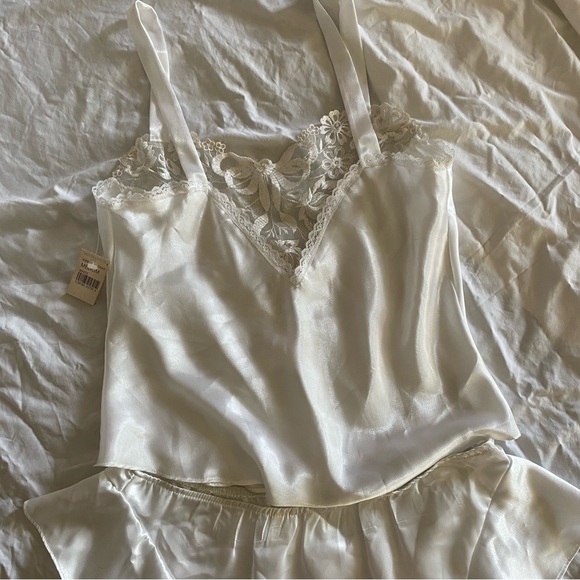 Circa 2000 Two Piece Sleep Set - Picture 7 of 12